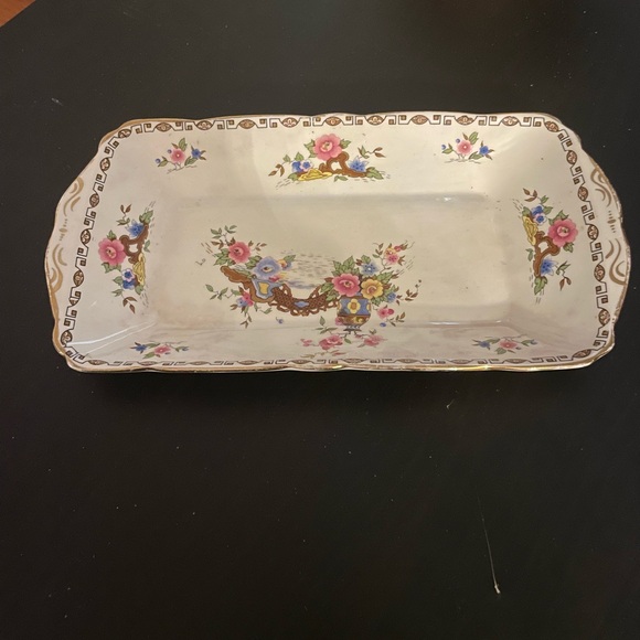 Beautiful Royal Stafford Fine Bone China “Geisha” Pattern - Picture 2 of 8